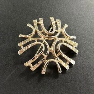 Retro 1972 Sarah Coventry Sea Sprite Brooch